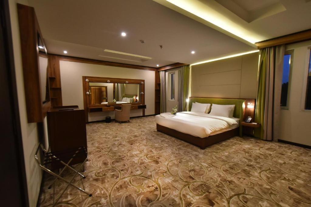 The District Hotel Наджран Екстер'єр фото